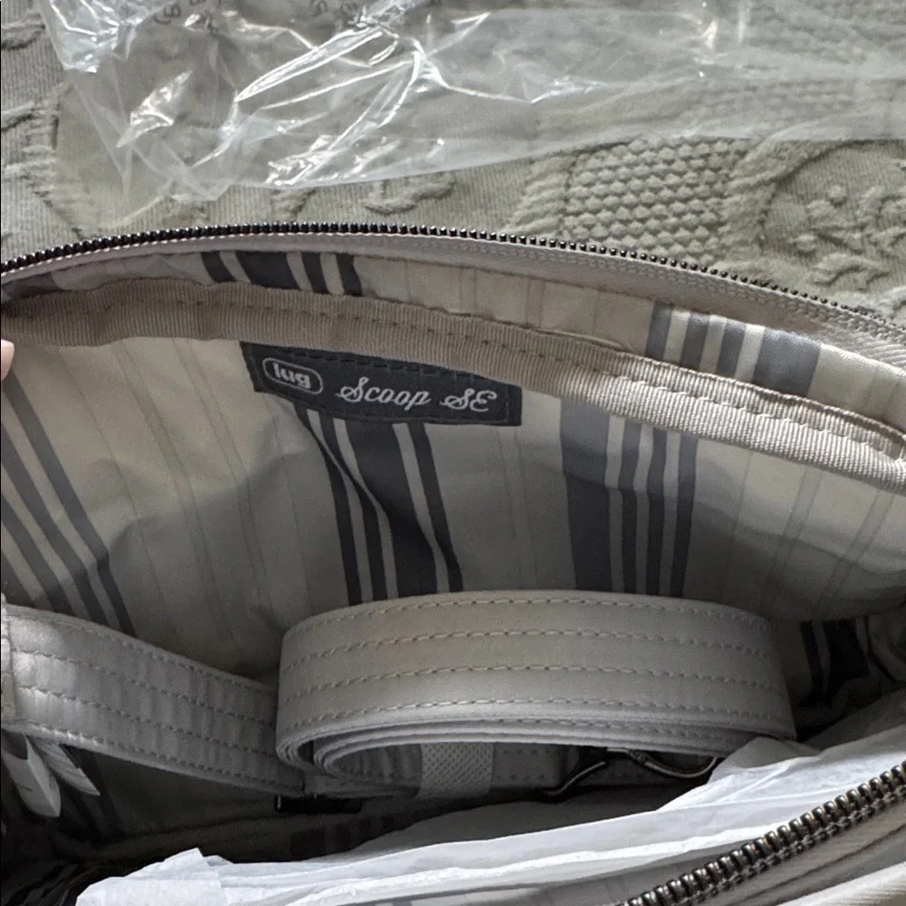 NWT Lug Scoop SE Crossbody Bag - Cloud Grey - Picture 7 of 7